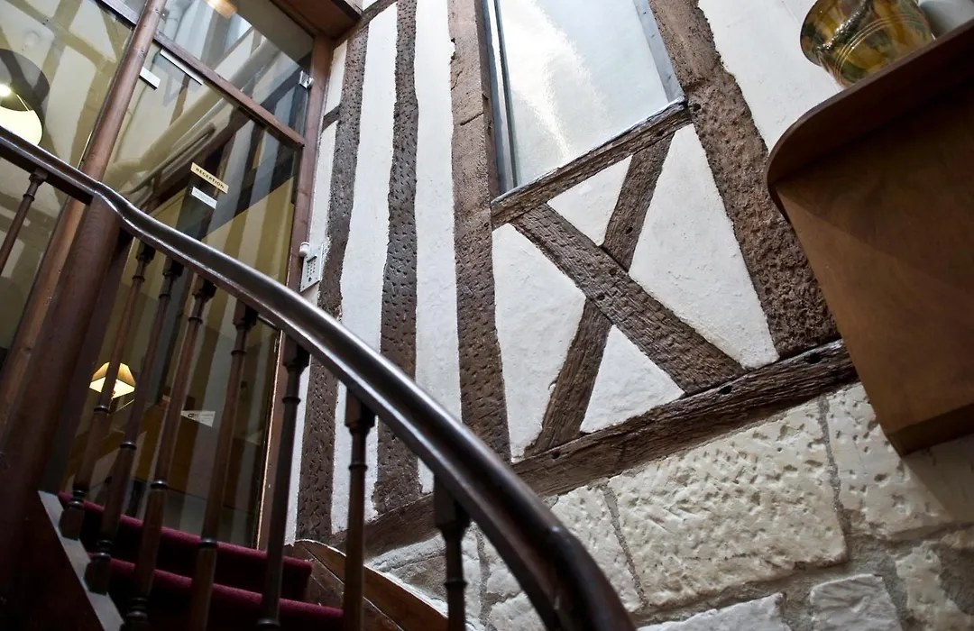 Logis Hotel Du Theatre-1