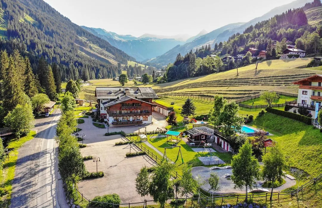 Familienhotel Lengauer Hof-1