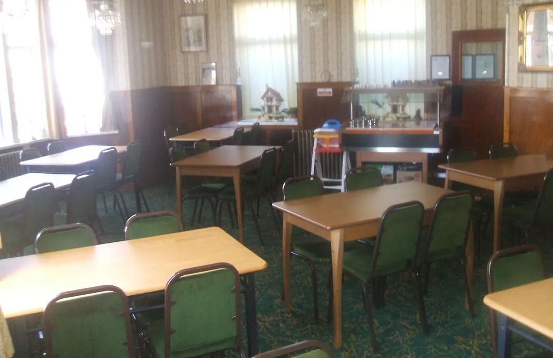Royal Hotel-1