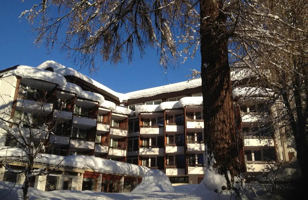 Hotel Quellenhof Leukerbad-1