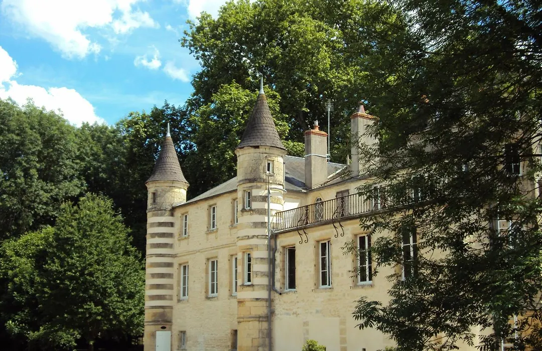 Chateau Du Four De Vaux-1