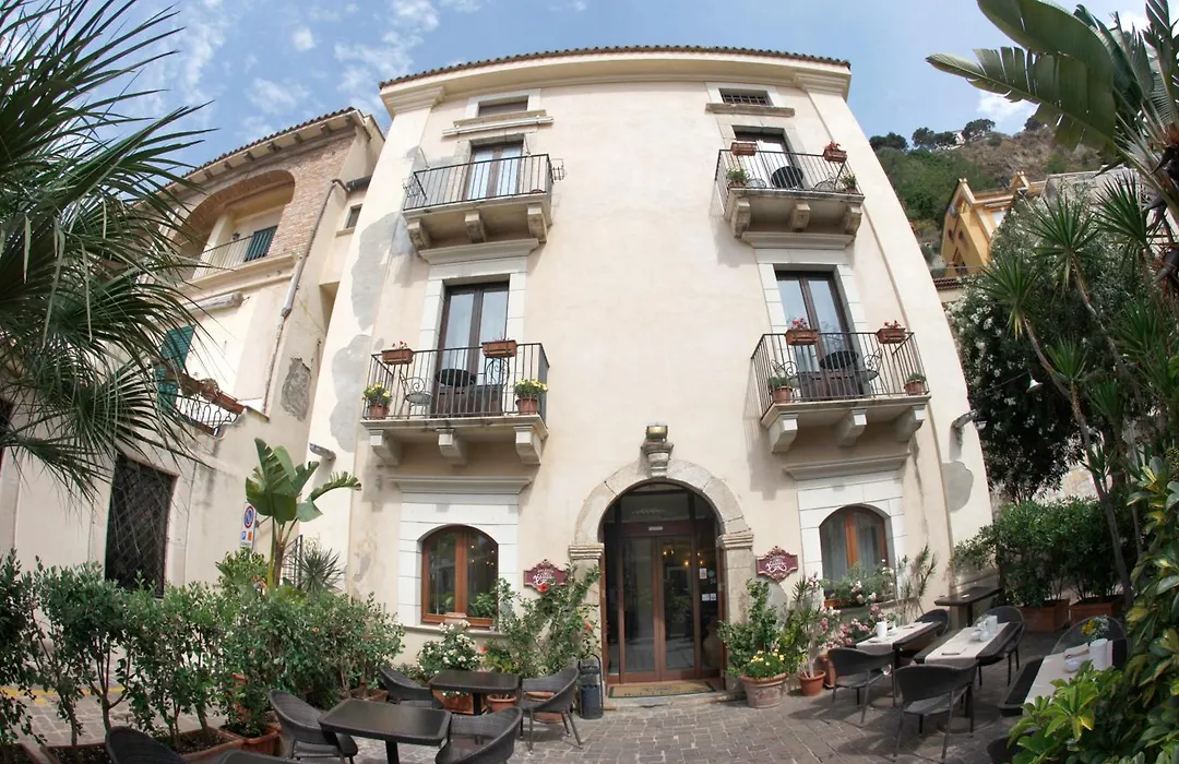 Hotel Palazzo Krataiis-1