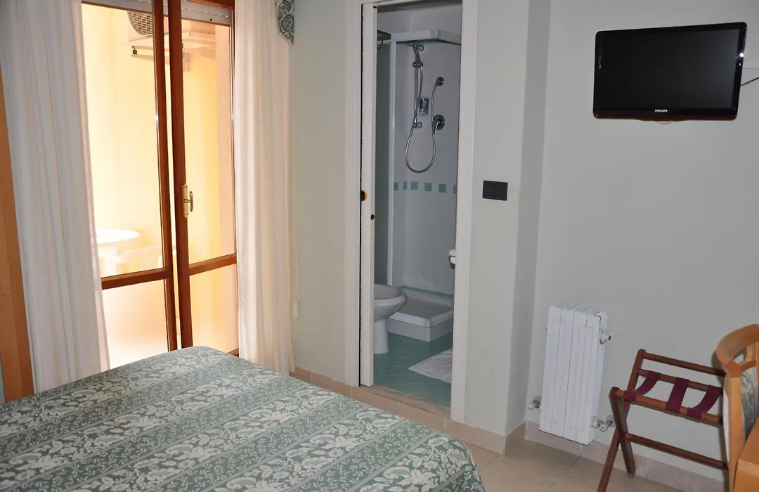 Hotel Sayonara-1