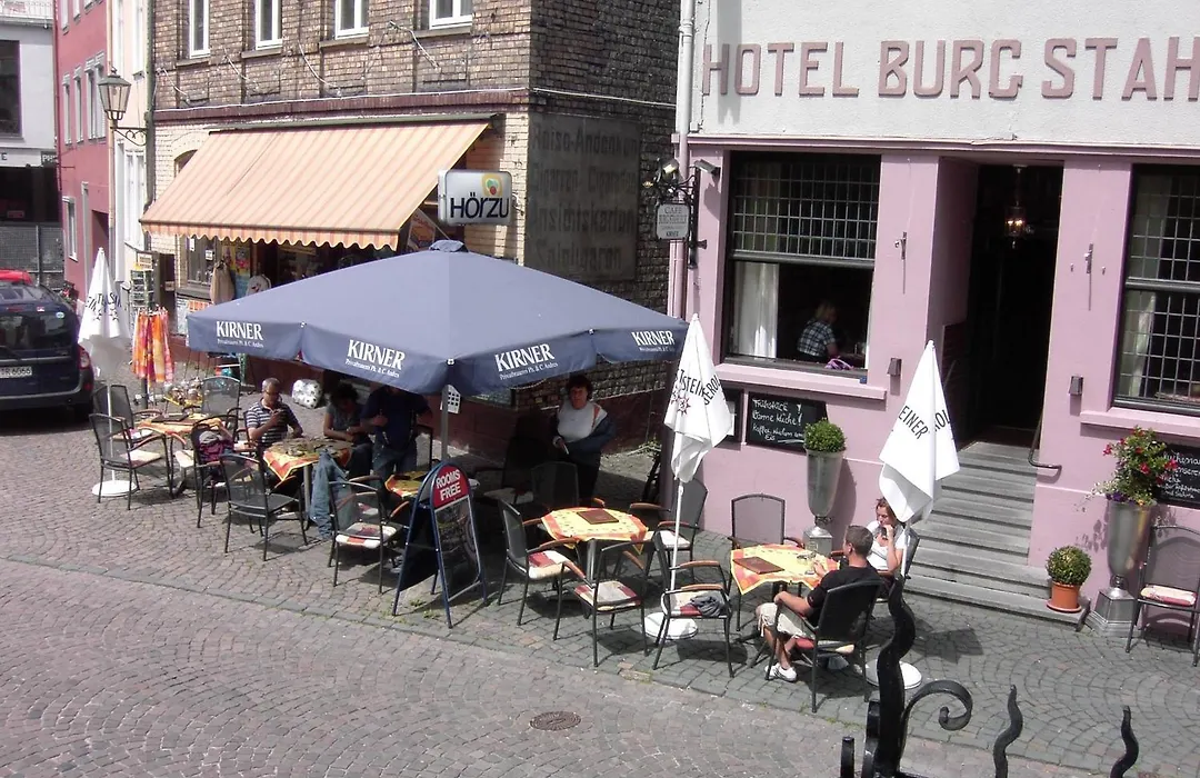Hotel-Cafe-Burg Stahleck-1