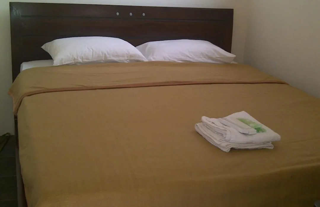 Ndalem Suratin Guesthouse-1