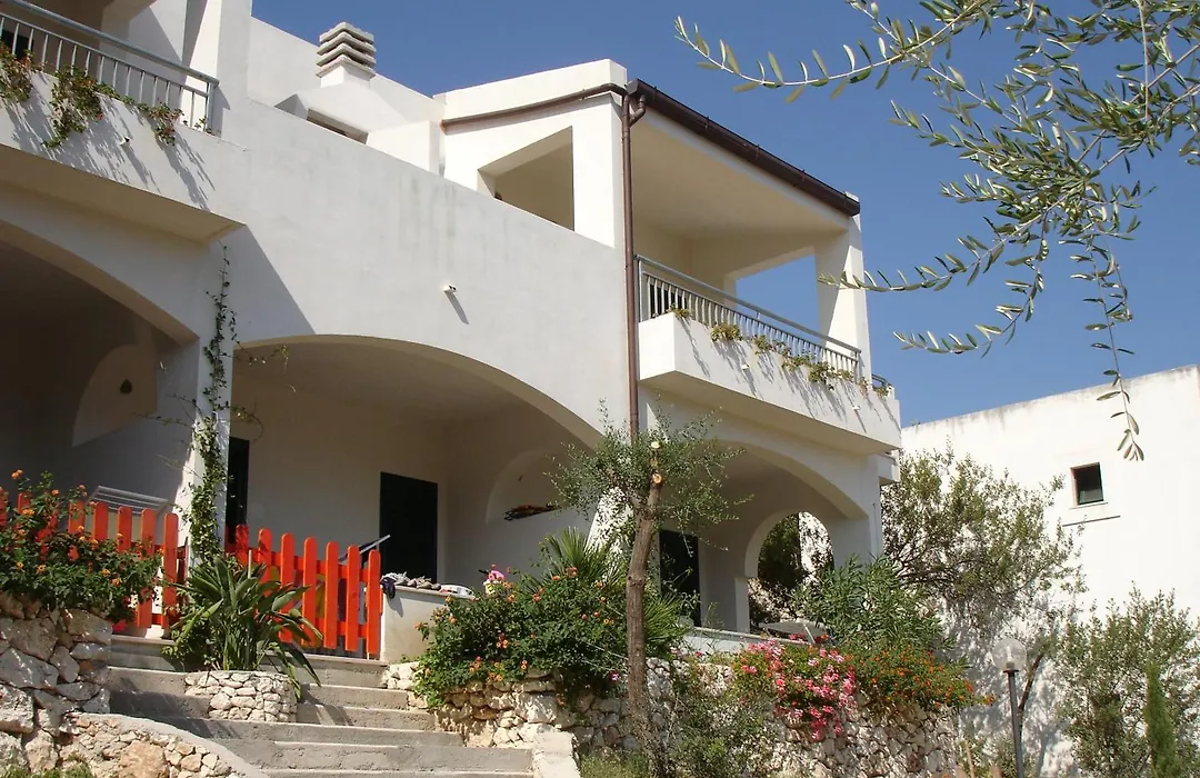 Baia Degli Aranci Suite & Apartments-1