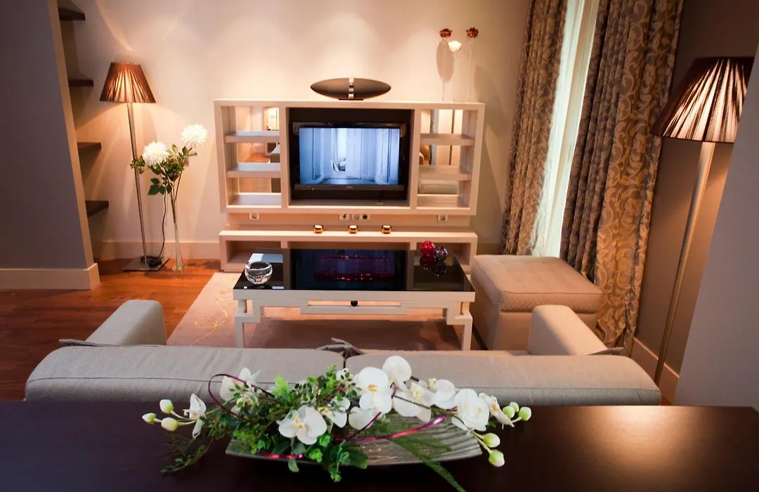 Nexus Valladolid Suites & Hotel-1