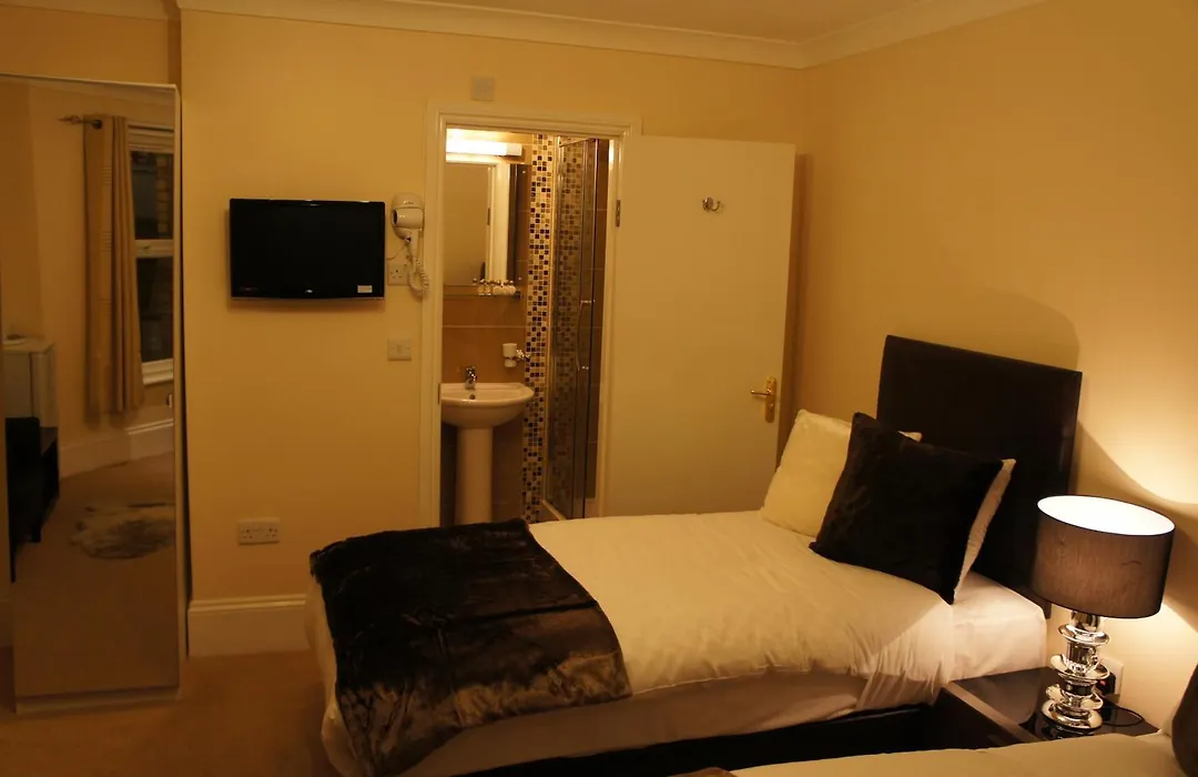 Sapphire Hotel London-1