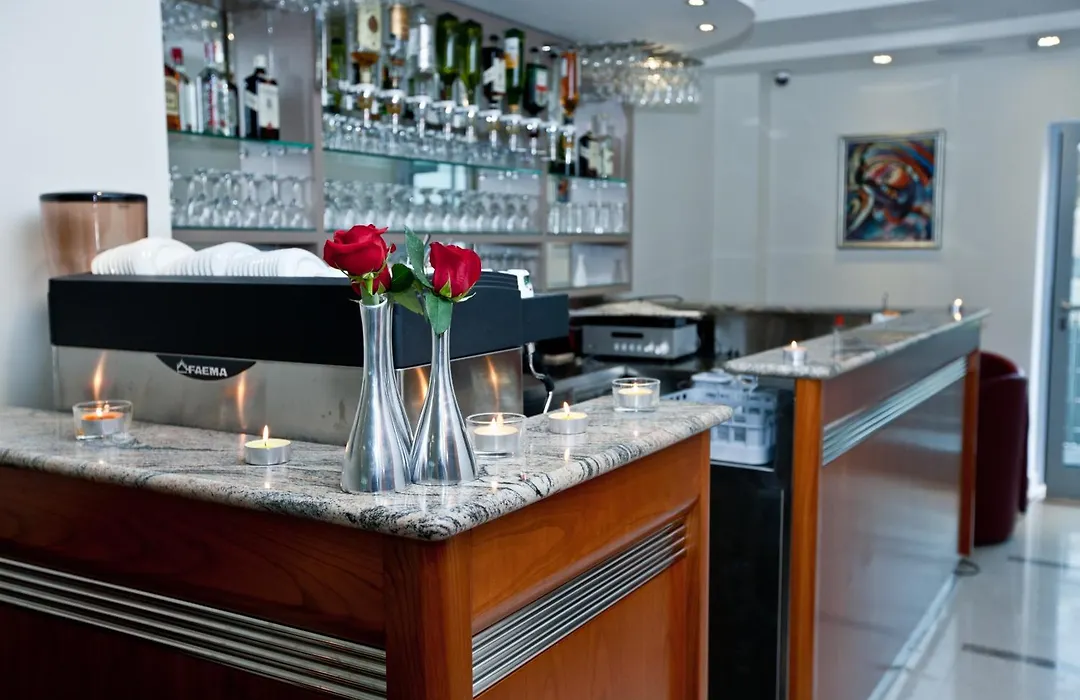 Hotel Croatia-1
