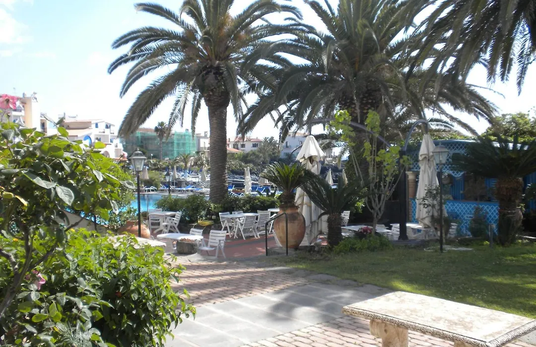 Arathena Rocks Hotel-1