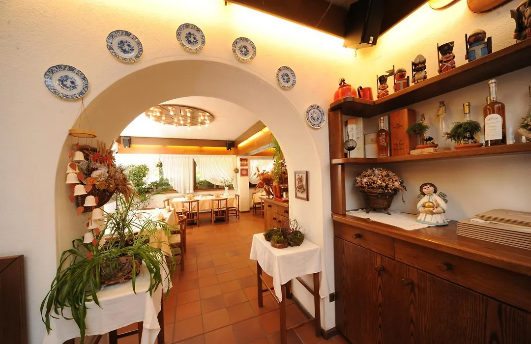 Hotel Compet-1