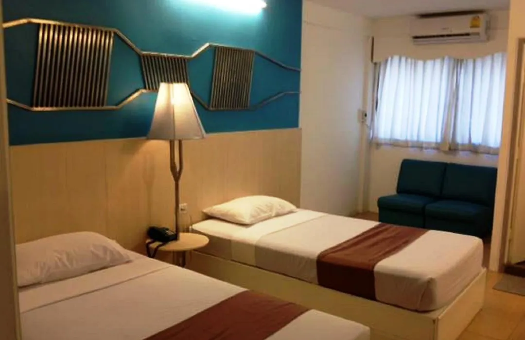 Highway Hotel-1