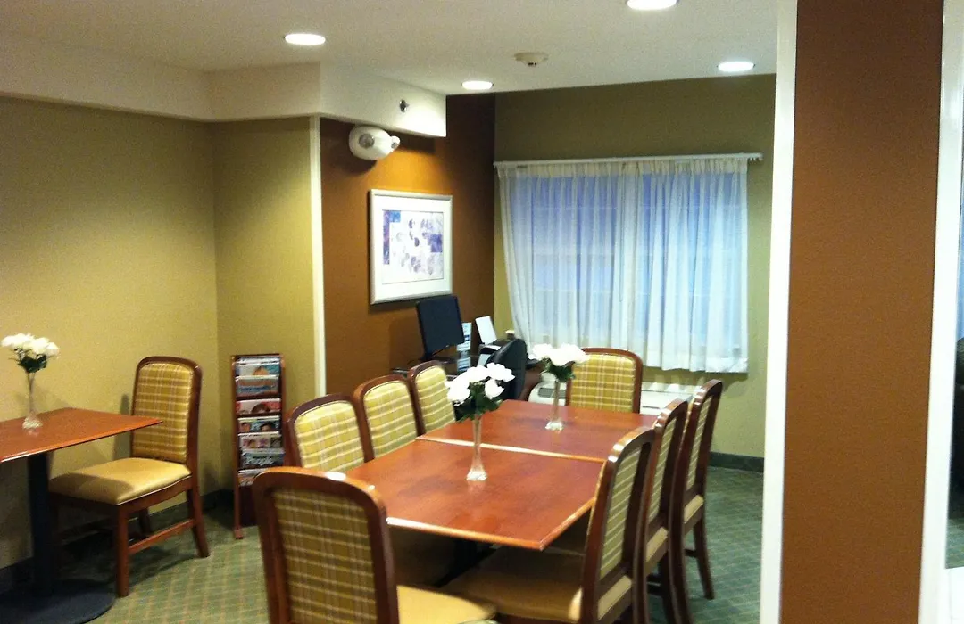 Microtel Inn & Suites By Wyndham Dover New Hampshire-1