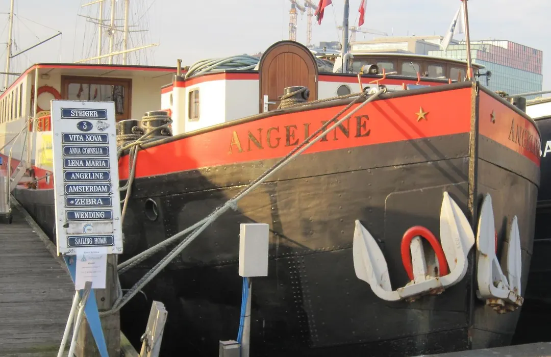 Hotelboat Angeline-1