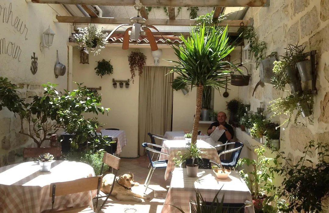 Hôtel Restaurant Le Provençal-1