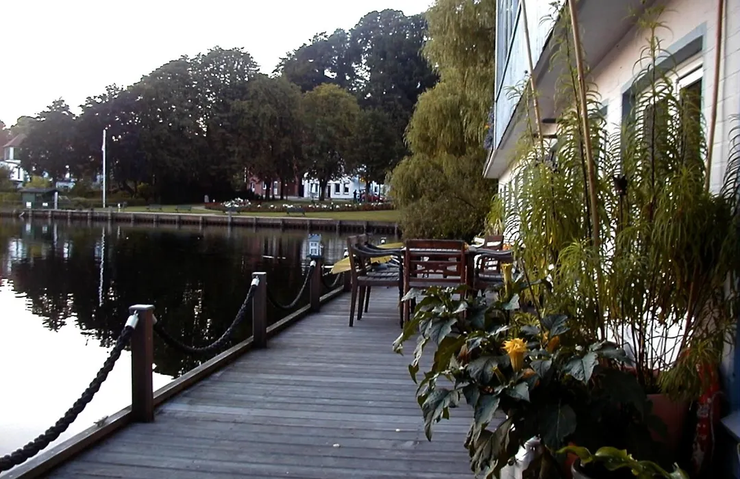 Restaurant und Hotel Zum Weissen Ross-1