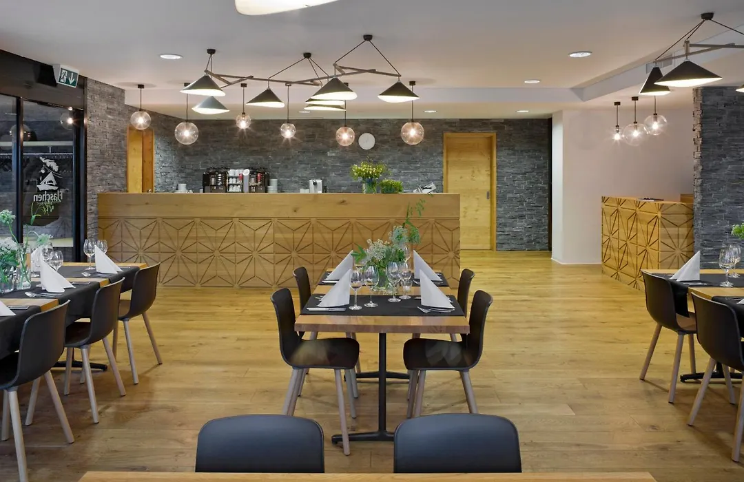Hotel Restaurant Flaschen-1