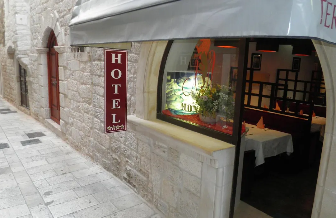 Hotel Monika-1