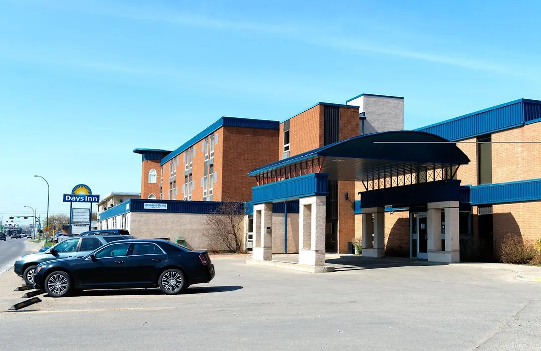 Days Inn By Wyndham Estevan-1