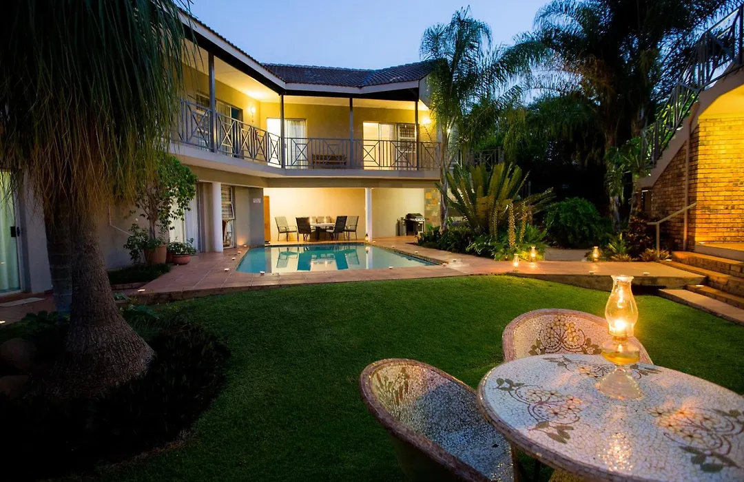 Loerie Guesthouse-1