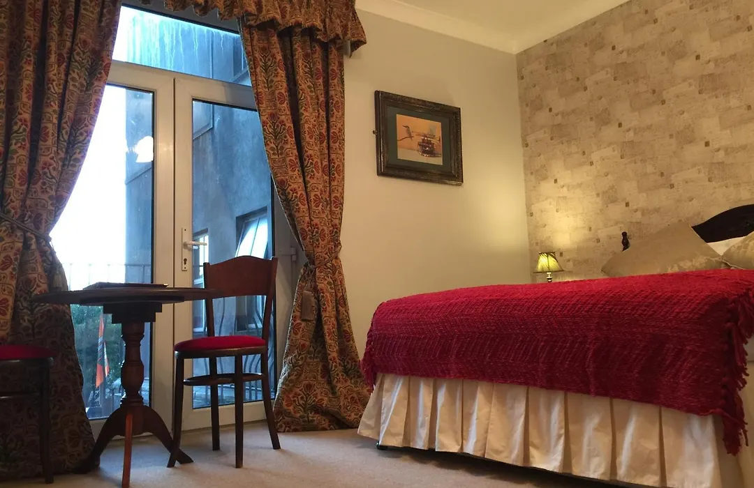 O Donovans Hotel-1