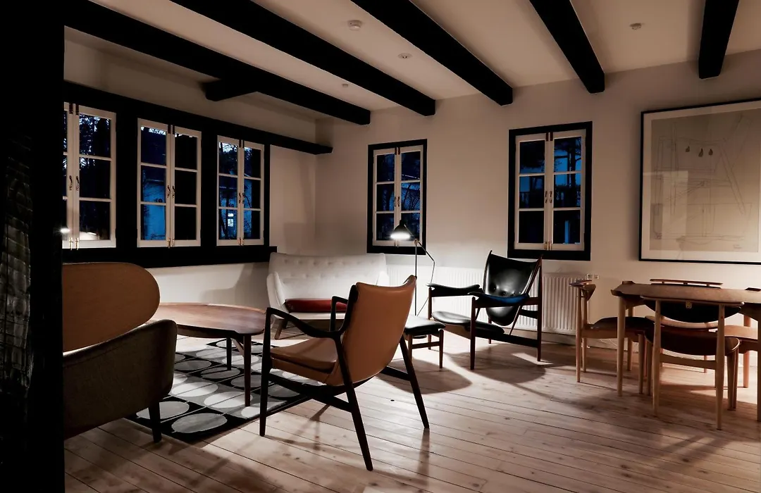 House Of Finn Juhl Hakuba-1