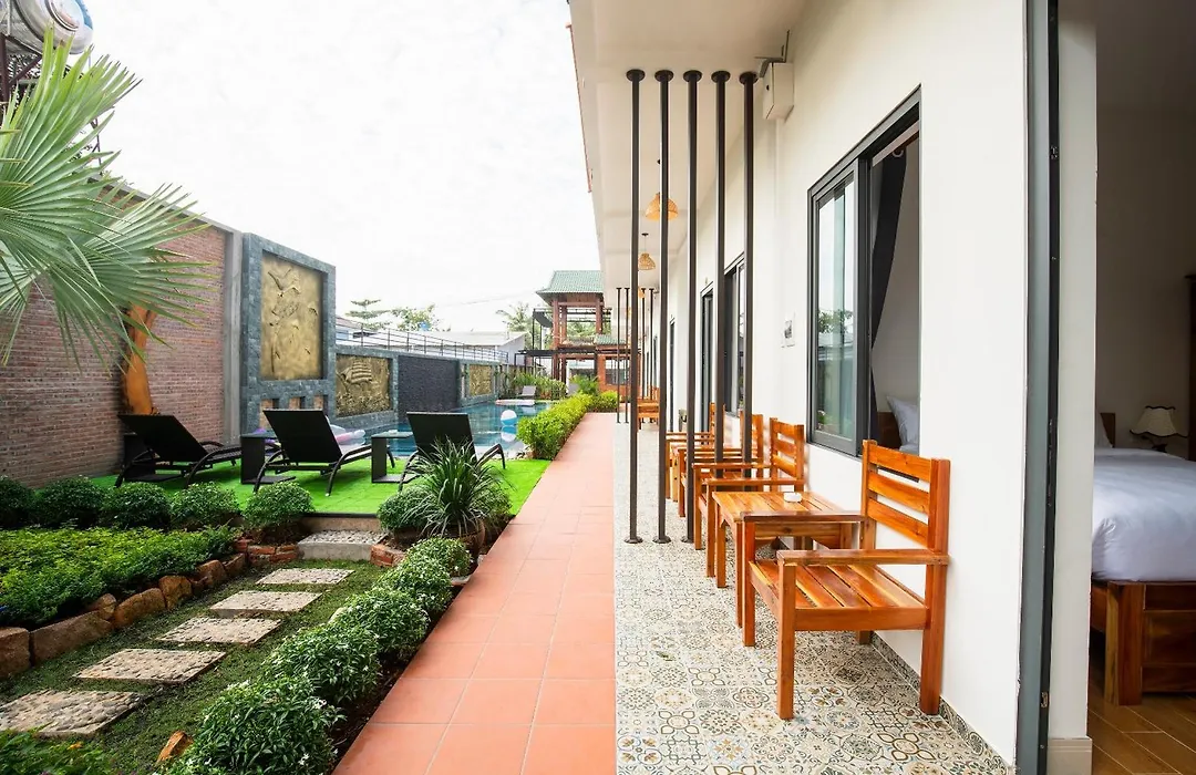 Aurora House-1