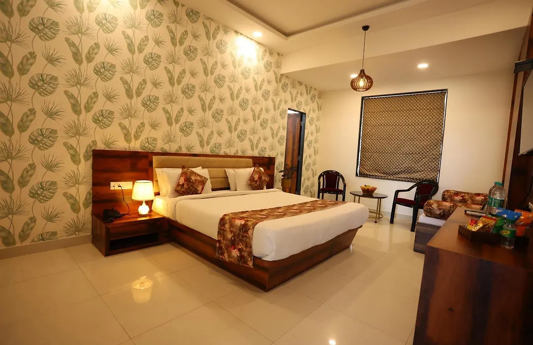 Hotel Bhairav Bagh -100 Mtr From Celebration Mall-1