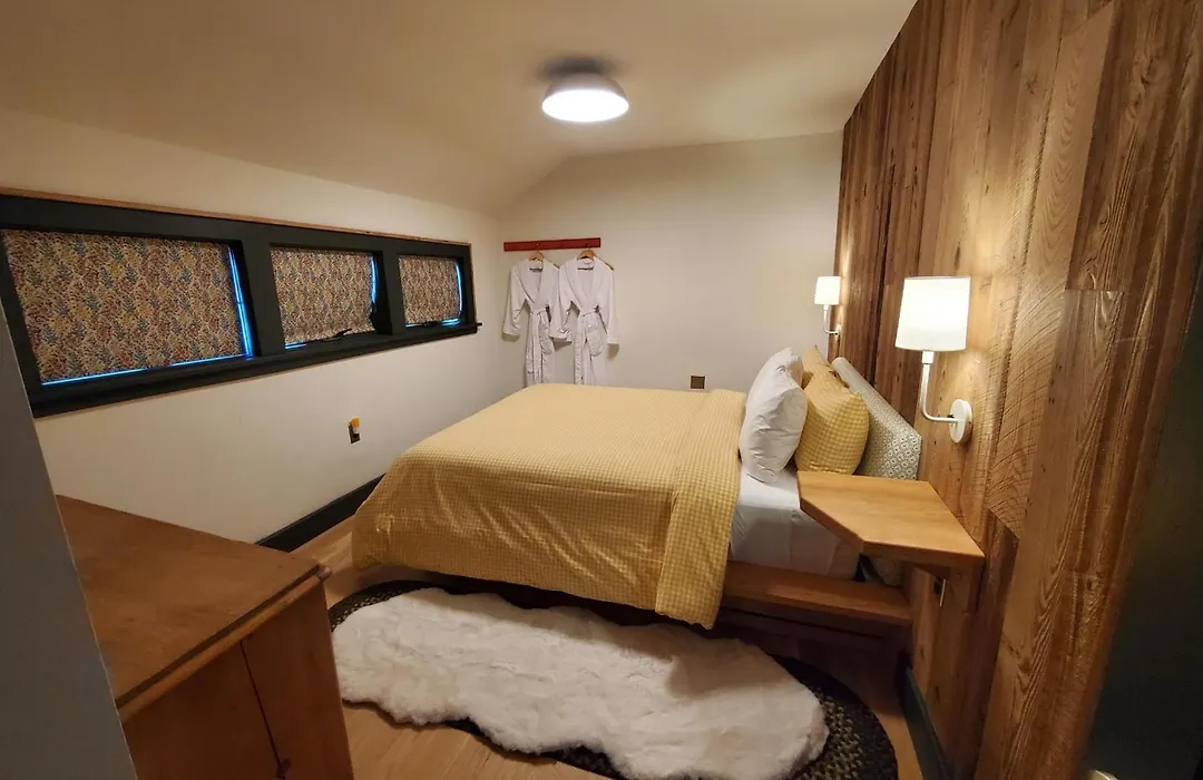 Little Cat Lodge-1