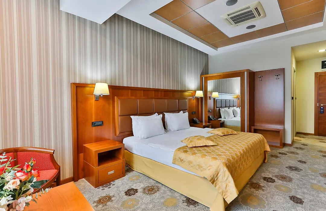 Kings Park Hotel-1