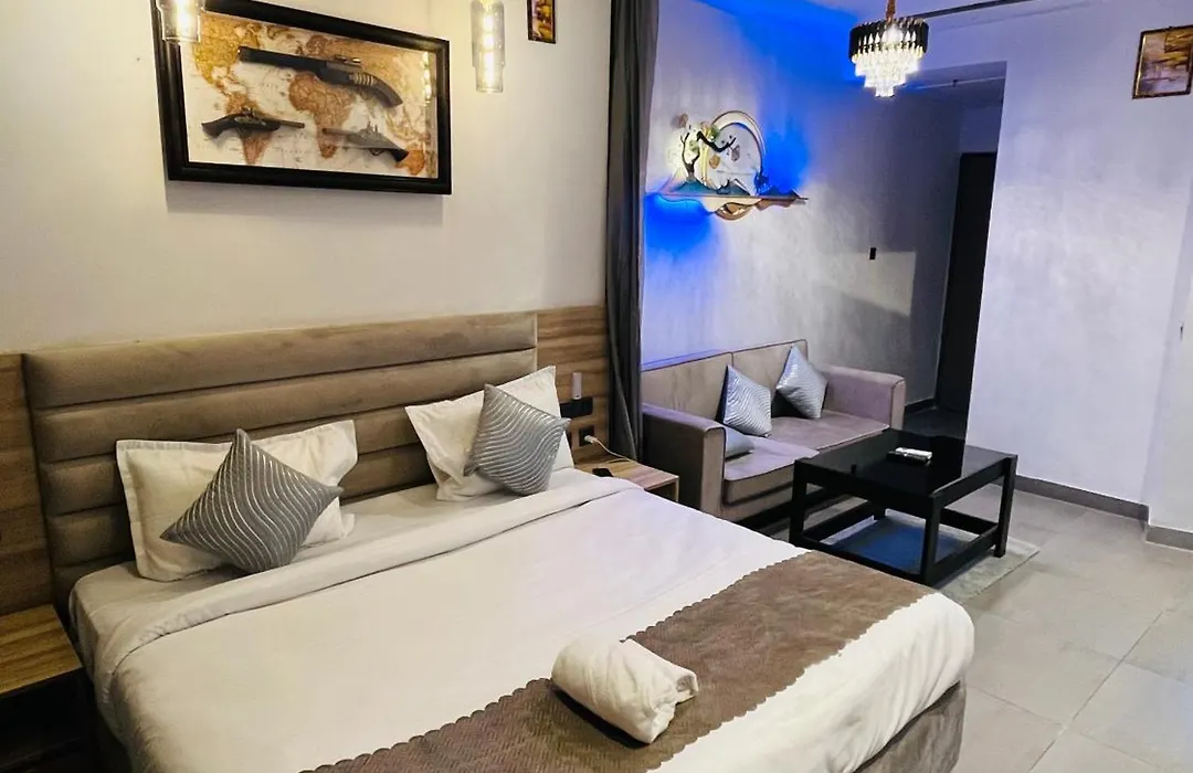 The Luxury Lodge-1