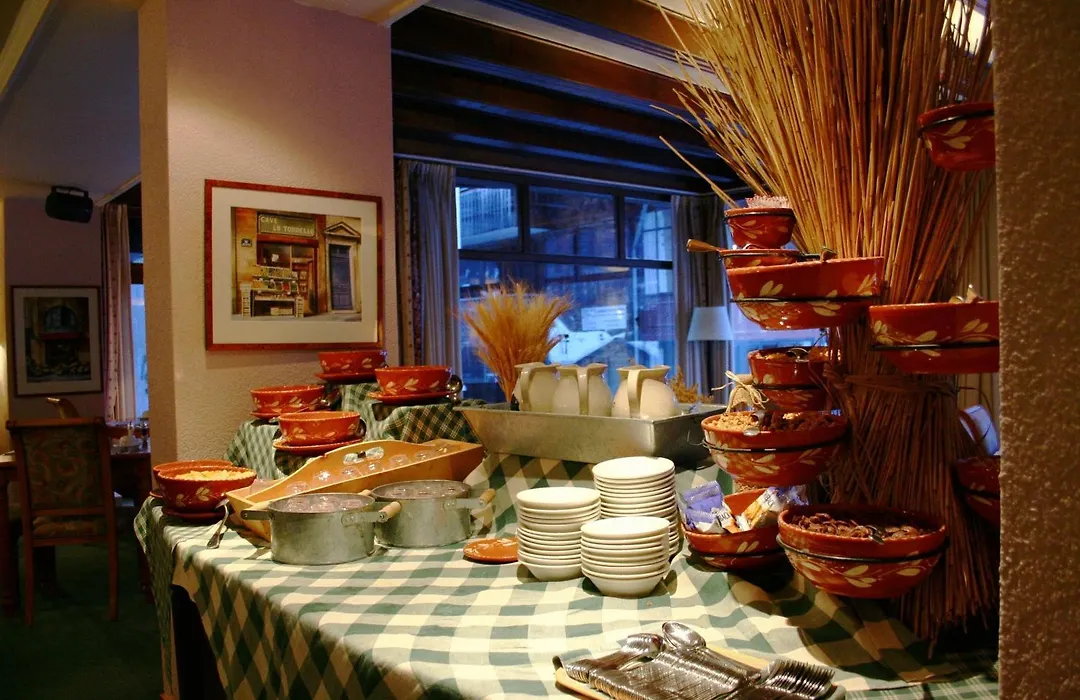 Hotel Suisse-1