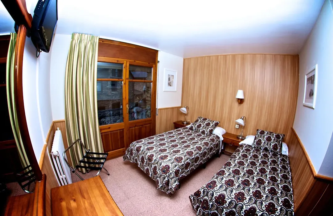 Hotel Comapedrosa-1