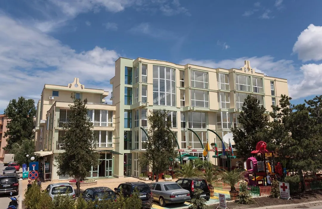 Sunny Day Club Hotel-1