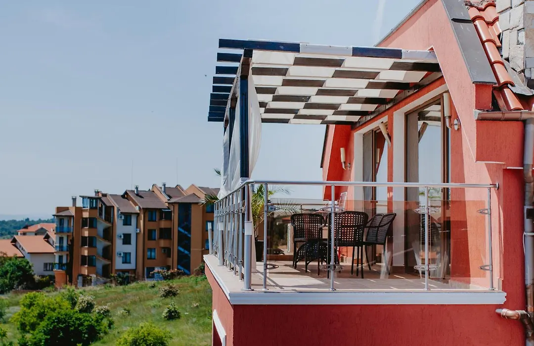 Red Iguana Hotel-1