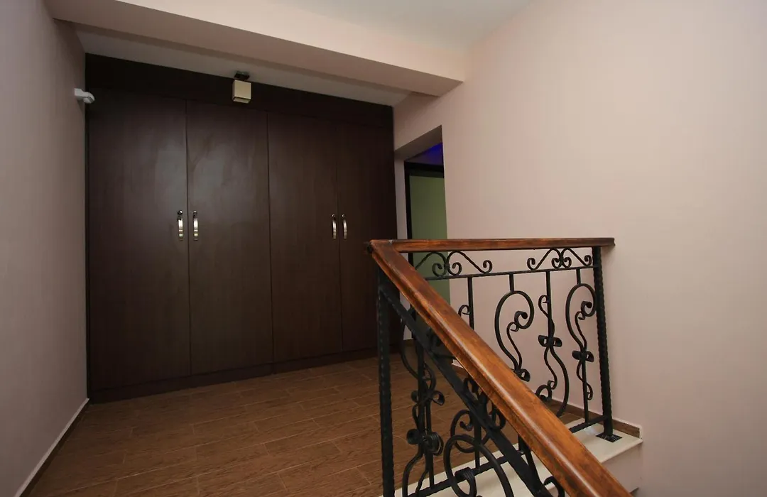 Siena House-1