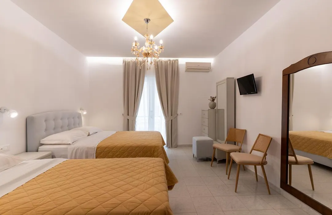 Hotel Villa Basil-1
