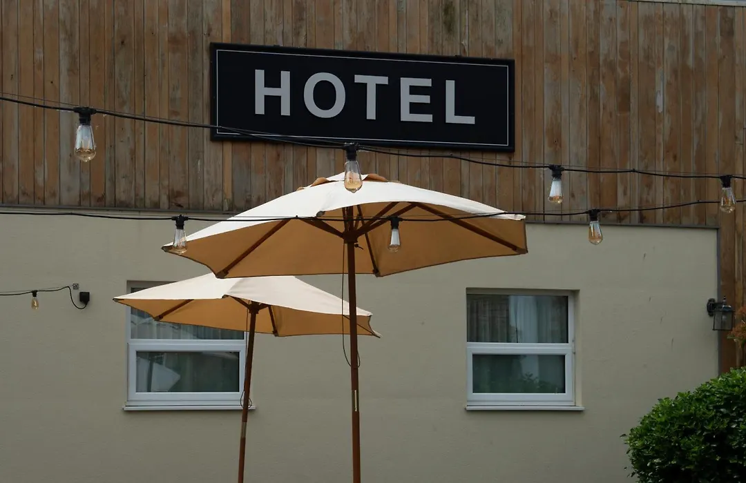 Sandford House Hotel Wetherspoon-1