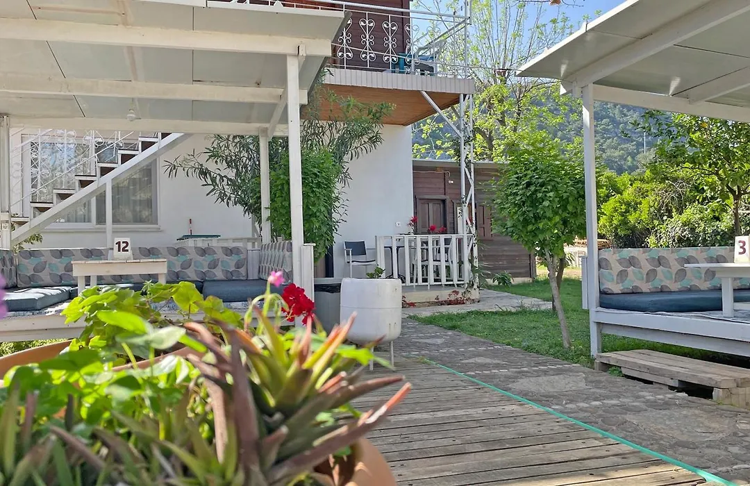 Jasmin Pansiyon Çıralı-1