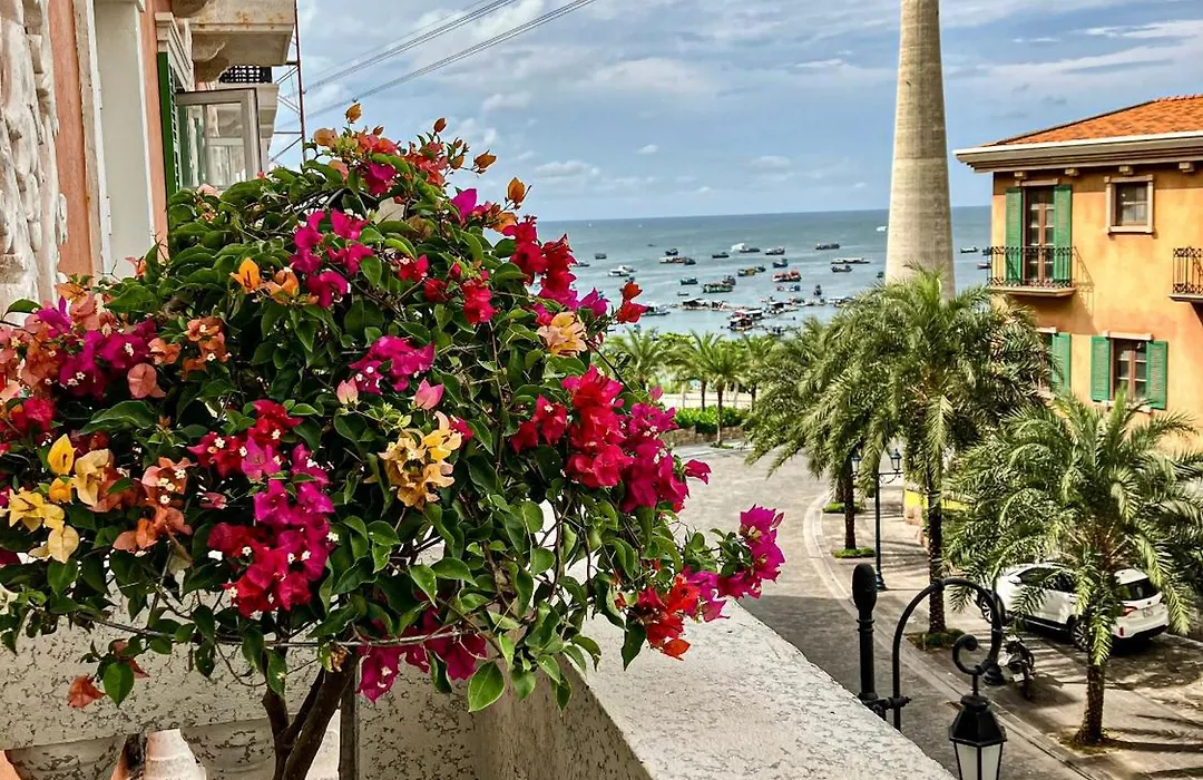 Aurora Phu Quoc Hotel&Cafe-1