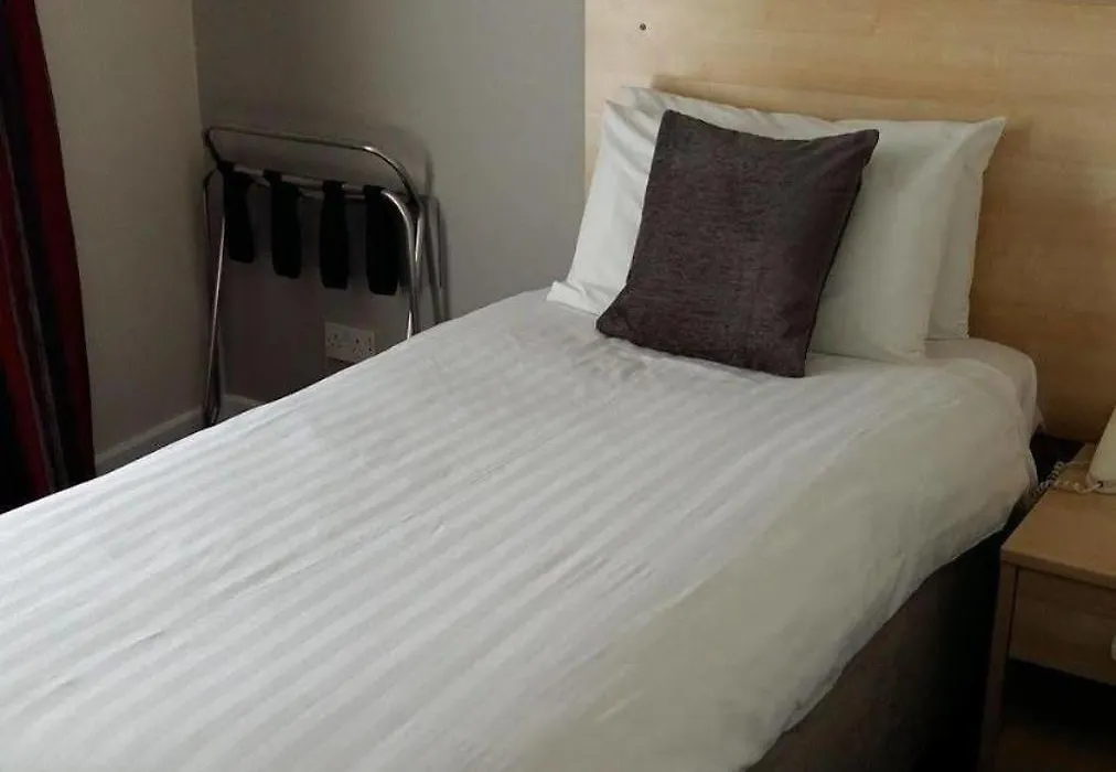 Cambridge Hotel Waterfront-1