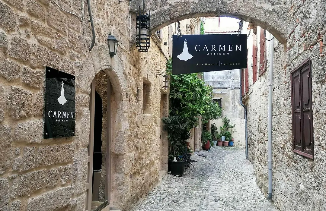 Carmen Art Hotel-1
