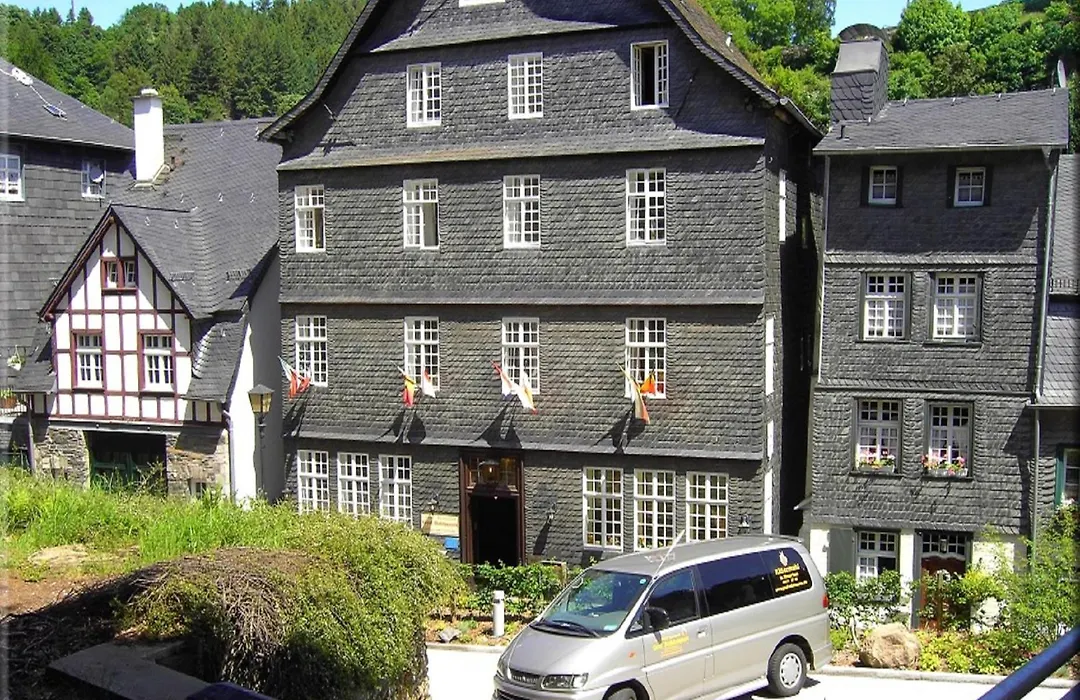 Hotel Graf Rolshausen-1