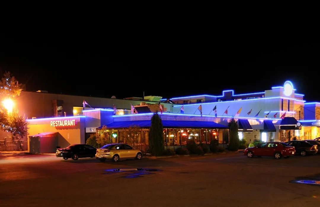 La Sagueneenne - Hotel Et Centre De Congres-1