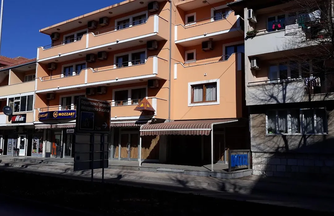 Hotel Viv-1