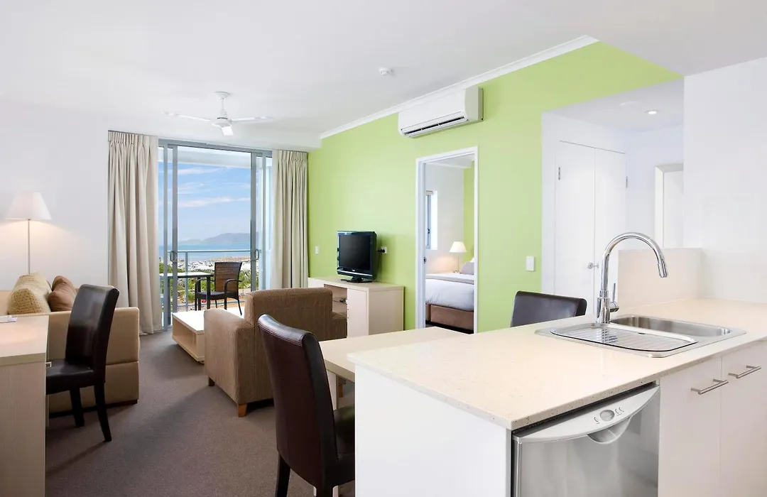 Oaks Townsville Gateway Suites-1