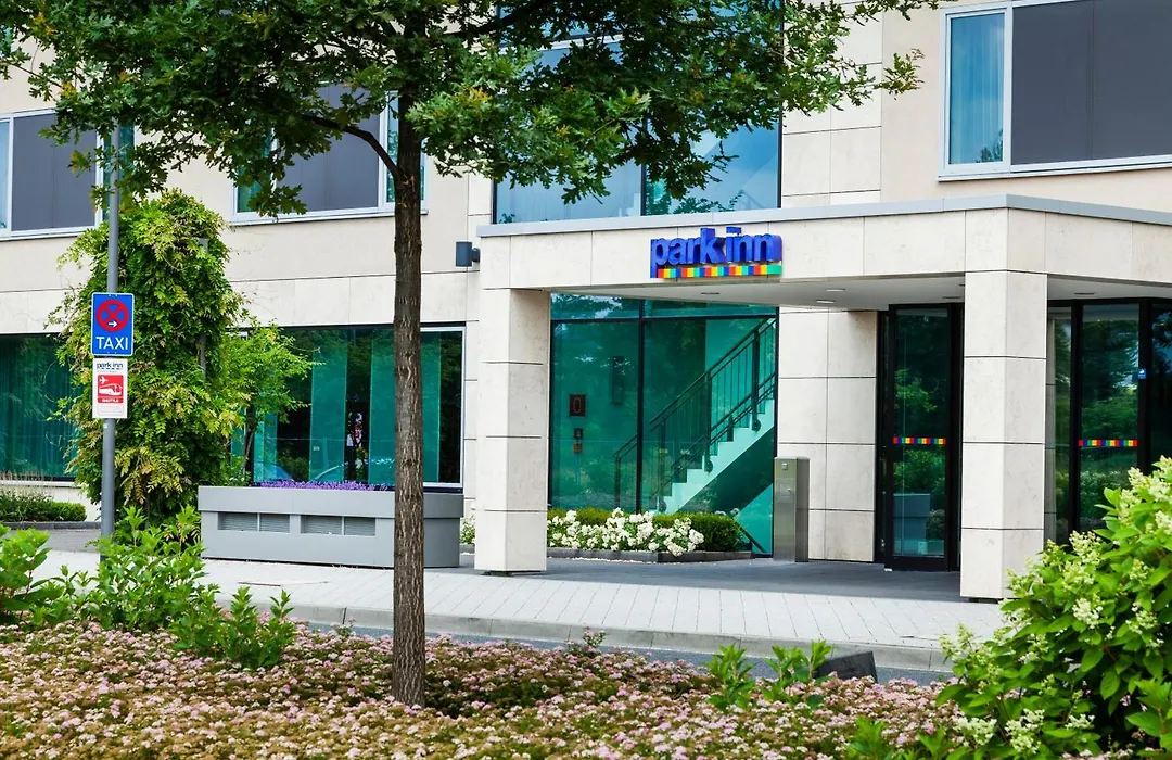Park Inn By Radisson Frankfurt Airport-1