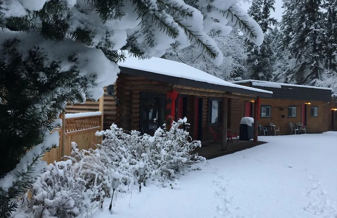 Overlook Inn & Cabins-1