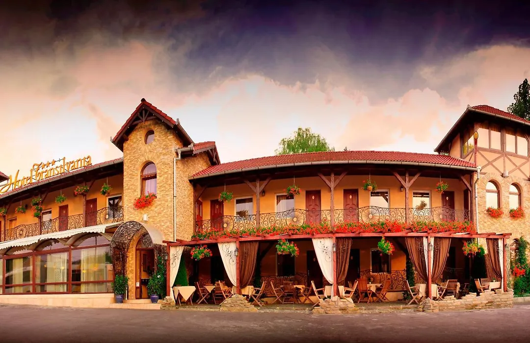 Hotel Transilvania-1