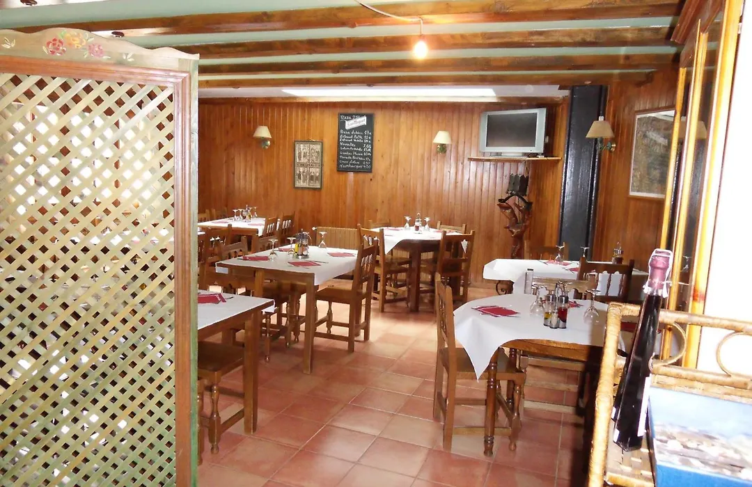 Pensió i Apartaments la Bordeta-1